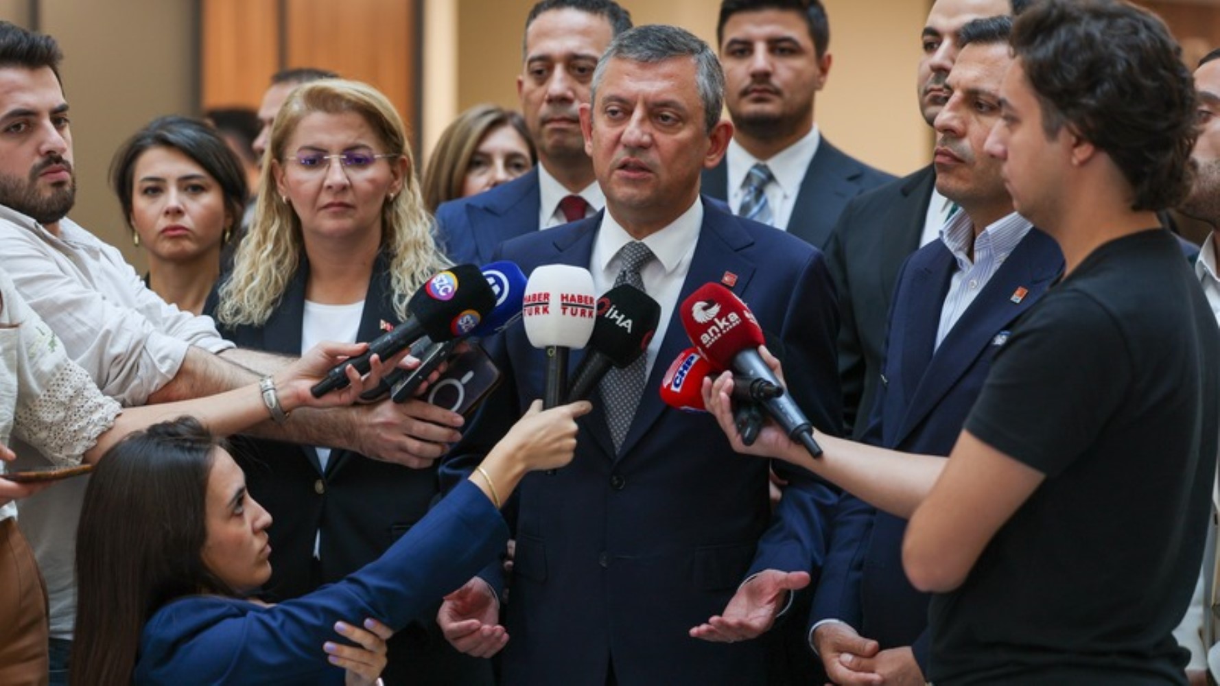 CHP lideri Özgür Özel, AKP'nin İmralı teklifini ifşa etti!