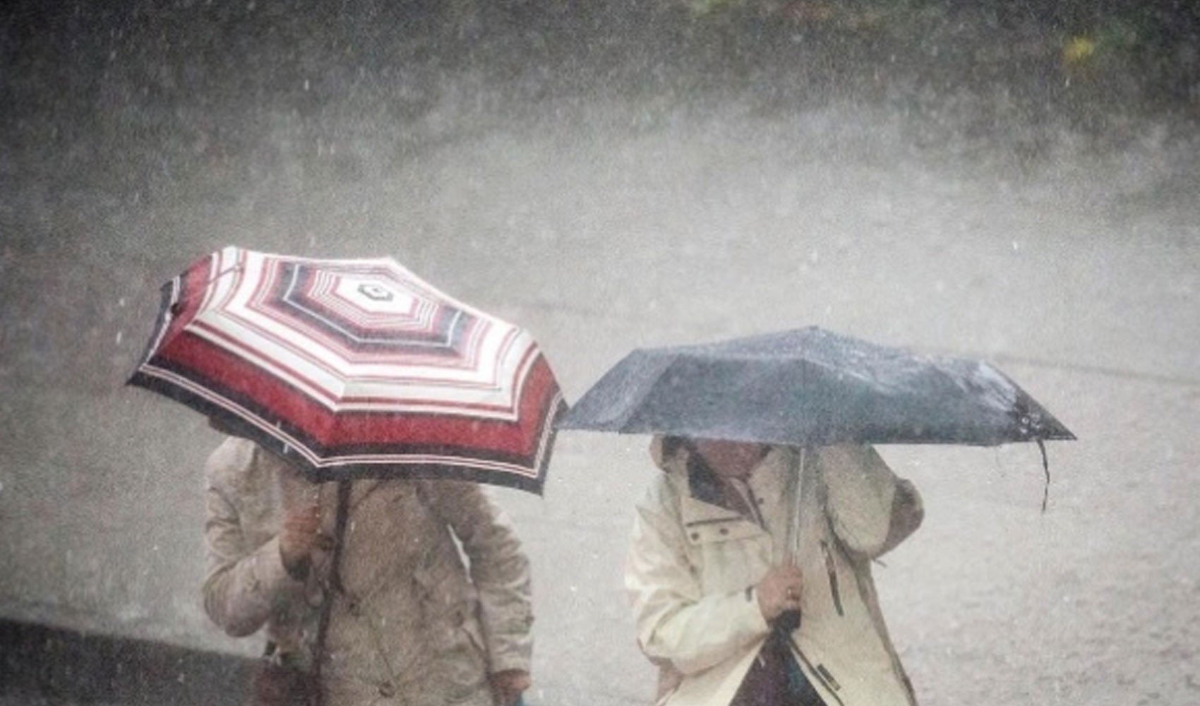 Bu kentlerde yaşayanlar dikkat: Meteoroloji'den kuvvetli rüzgar ve sağanak uyarısı! İşte il il 27 Kasım Perşembe hava durumu...