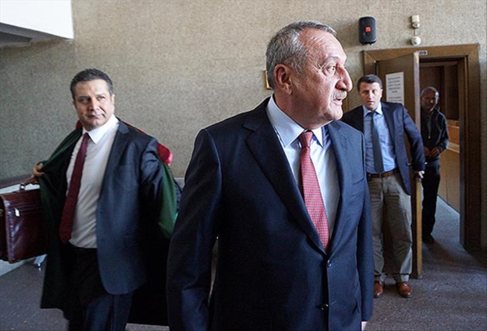 Mehmet Ağar Bursa'da görüldü: Yemeğe katılan isimler gündem oldu