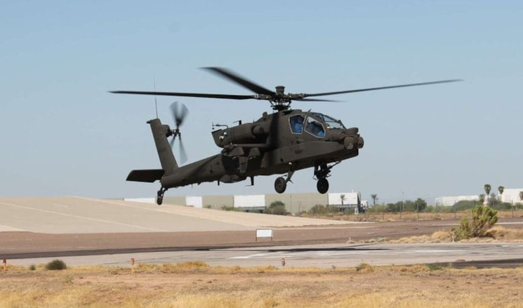 Boeing, Polonya'ya 96 Apache helikopteri teslim edecek