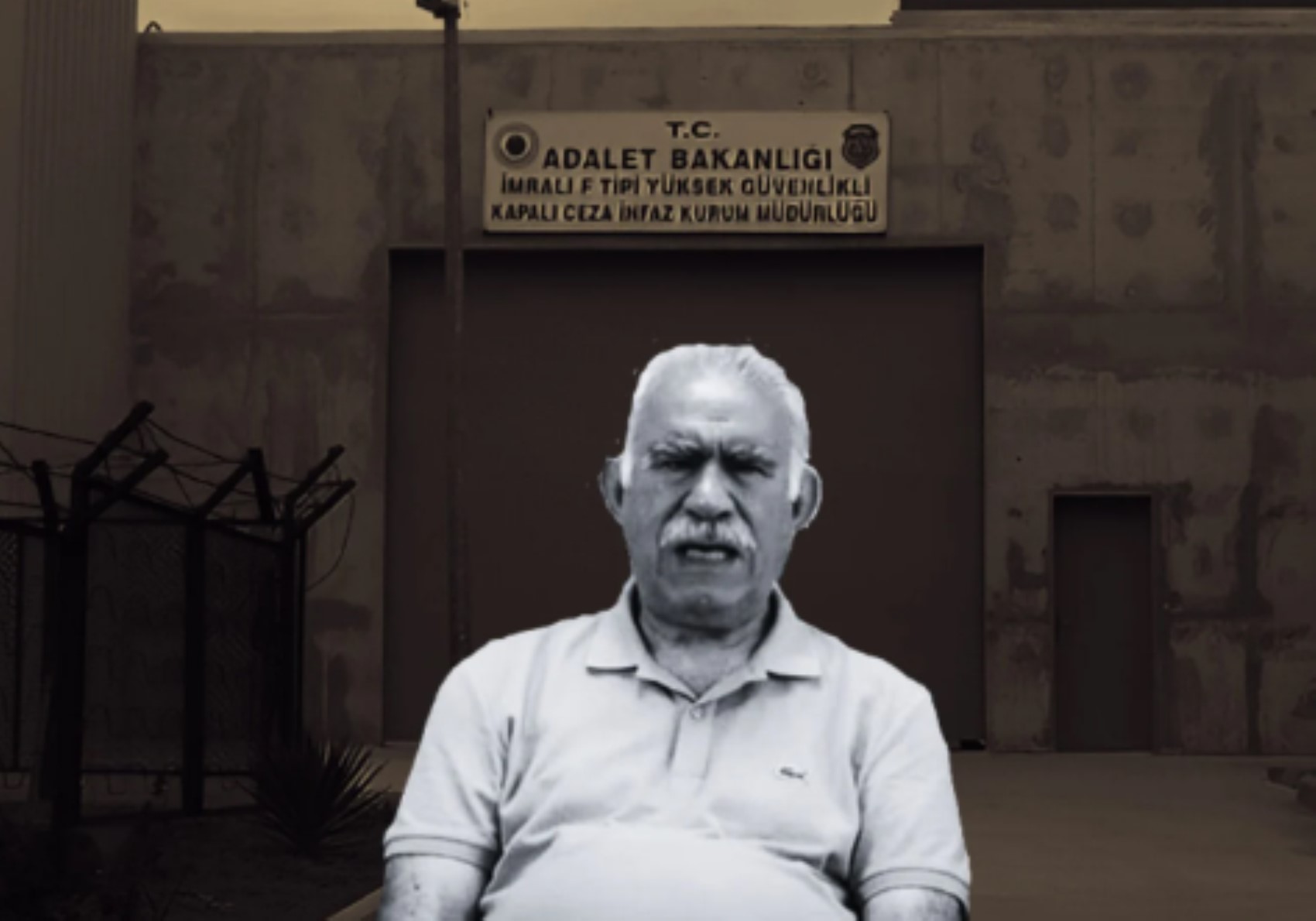 Teröristbaşı Öcalan’ın cezaevi koşulları değişti: Avukatı 'Yeni imkânlar sağlandı' dedi