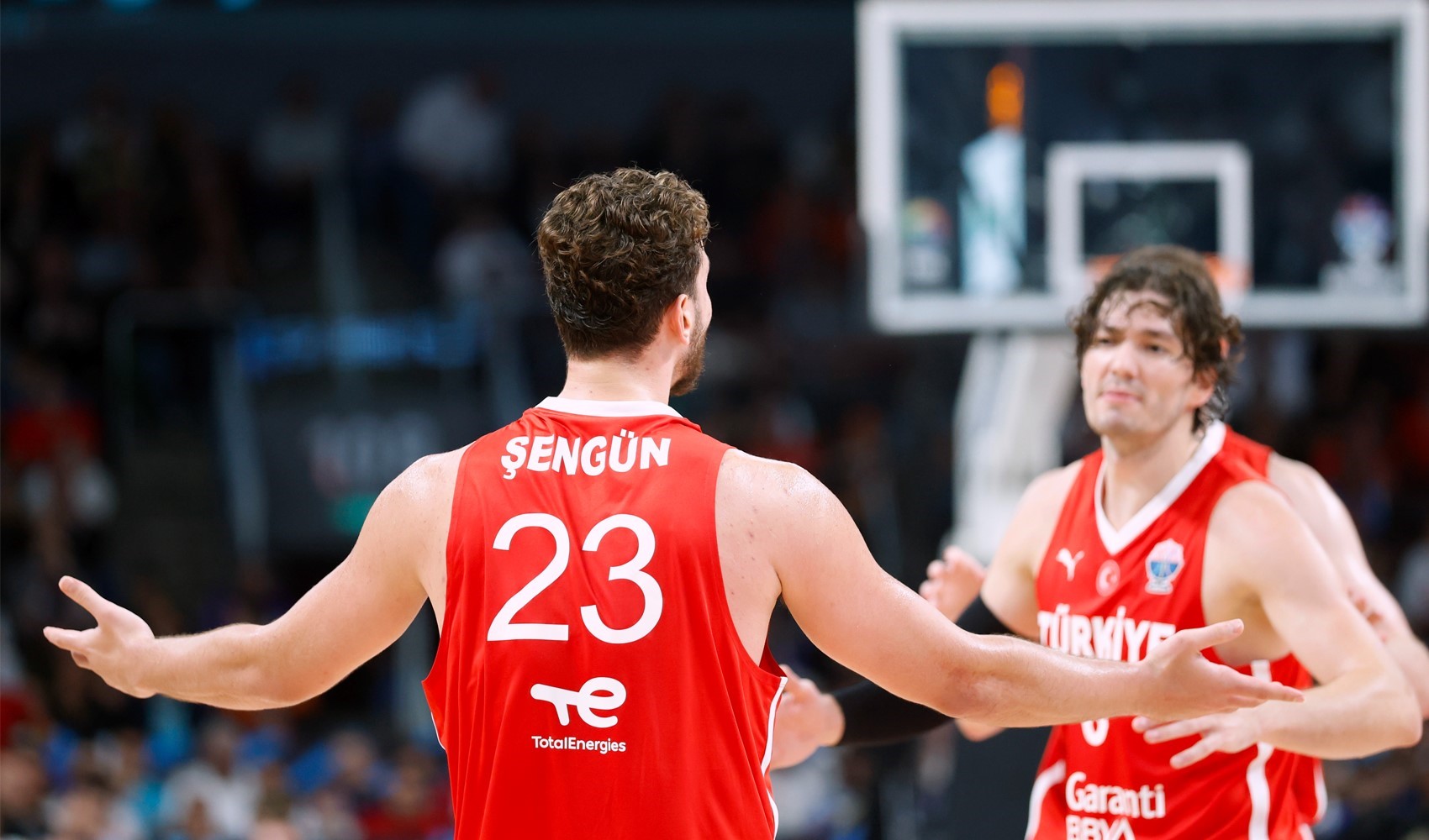 '12 Dev Adam'dan Dünya Kupası Elemeleri'ne farklı başlangıç