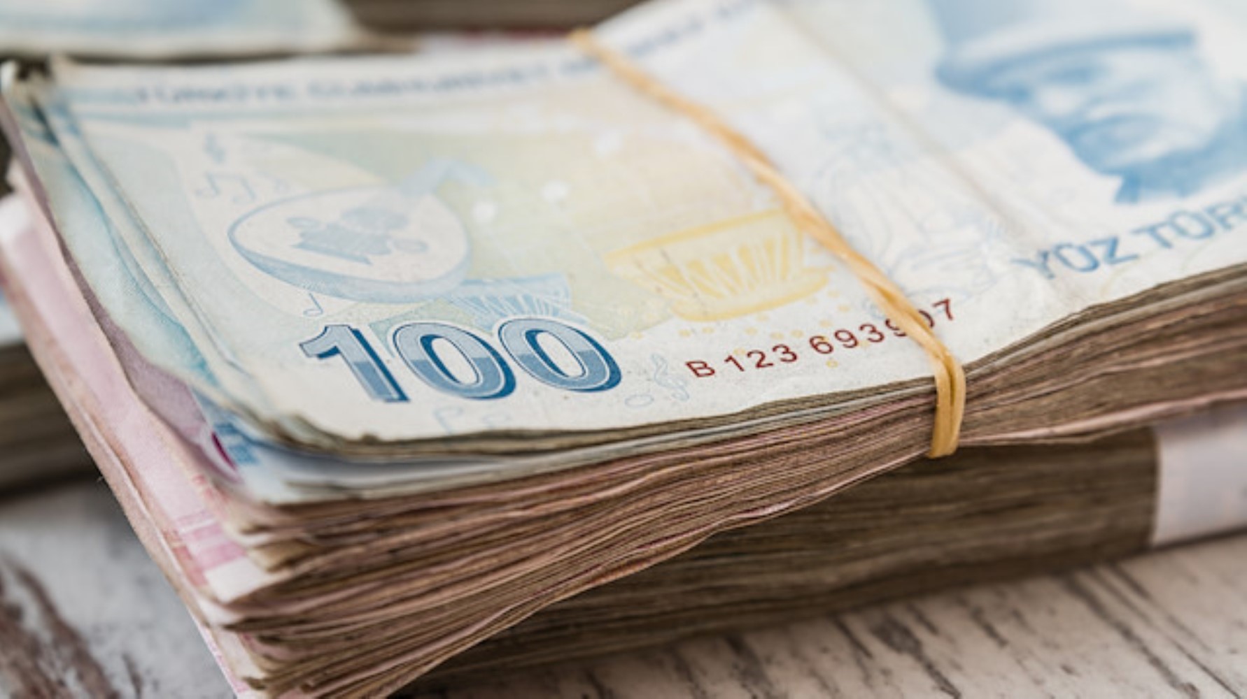 4 aylık enflasyon farkı belli oldu: SSK, Bağ-Kur, memur ve memur emeklisinin zamlı maaş tablosu ortaya çıktı