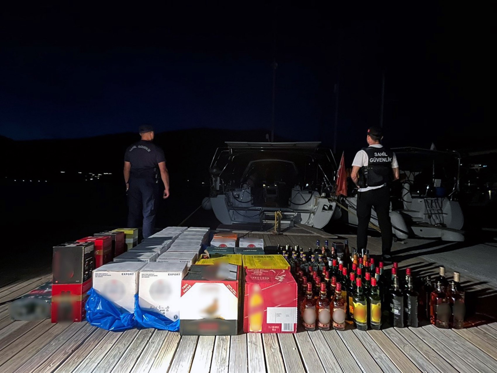 Sahil Güvenlik lüks teknelere uyuşturucu operasyonu yaptı