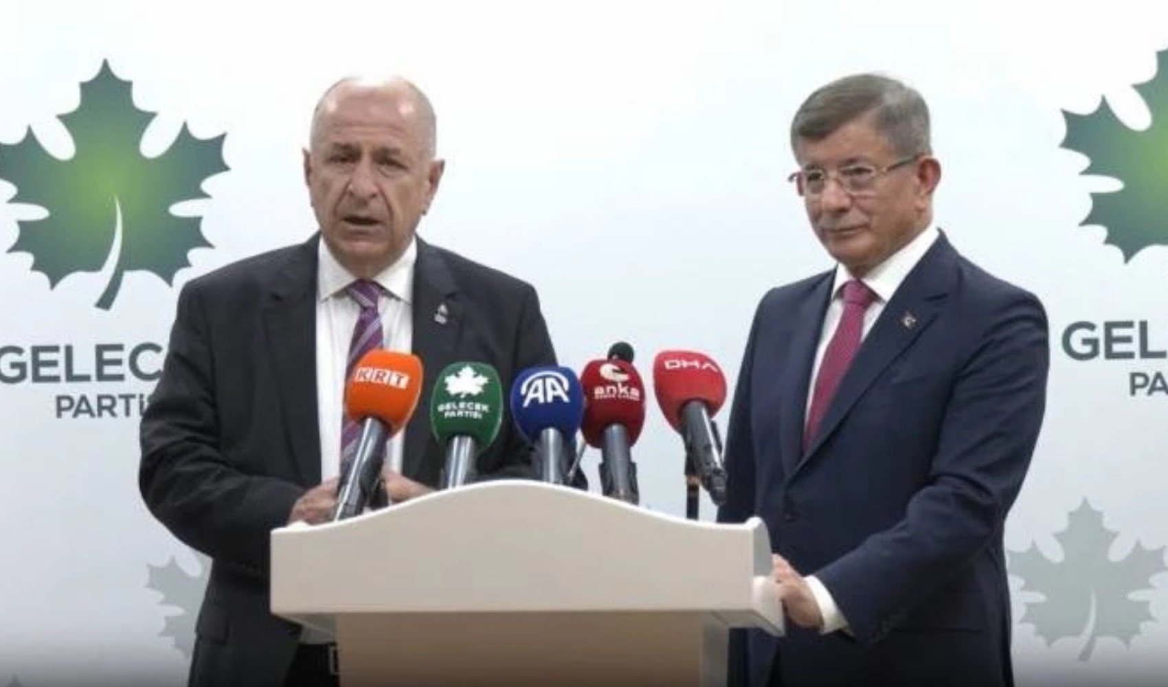 Ümit Özdağ ve Ahmet Davutoğlu arasındaki gerilim artıyor: 'Küçüksün ama bu kadar küçülmeseydin'