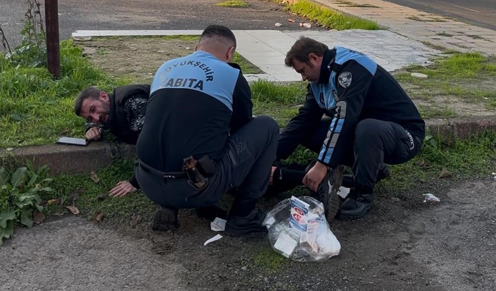 Montunu vermediği için kalçasından ve sırtından bıçaklandı