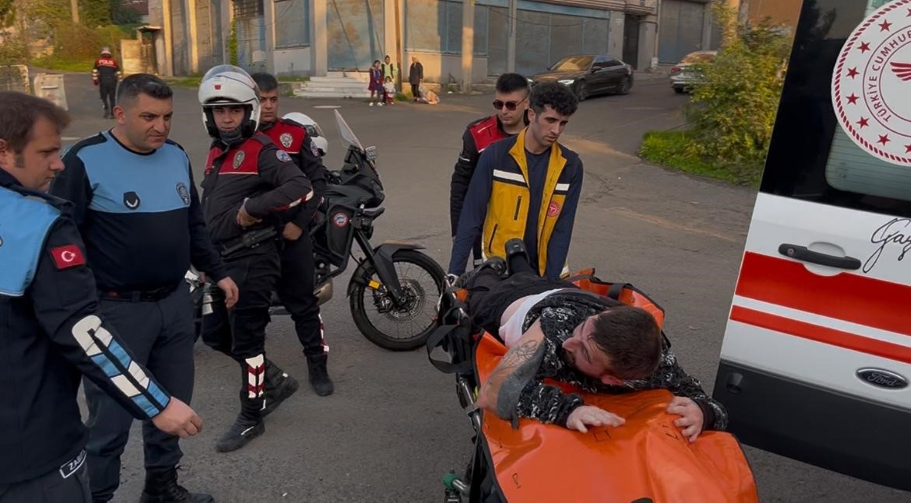 Montunu vermediği için kalçasından ve sırtından bıçaklandı