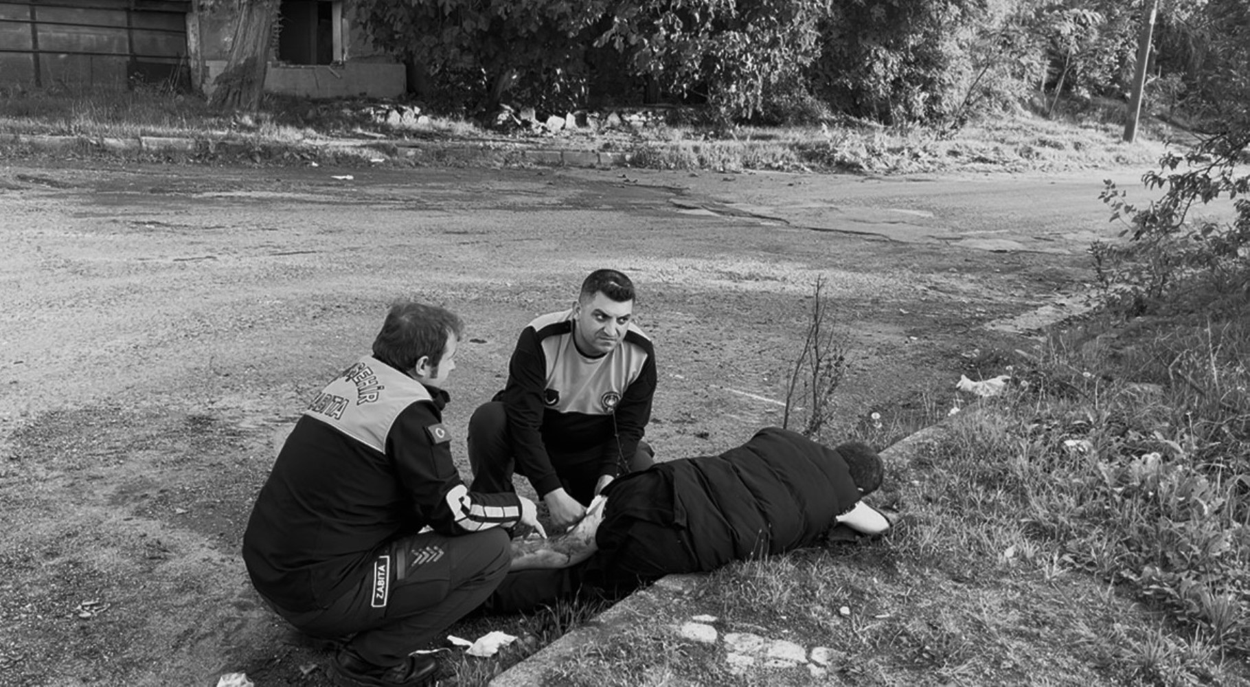 Montunu vermediği için kalçasından ve sırtından bıçaklandı