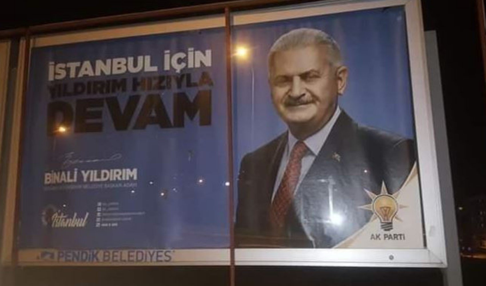 Billboard siyaseti: Görüntünün hakikate karşı zaferi