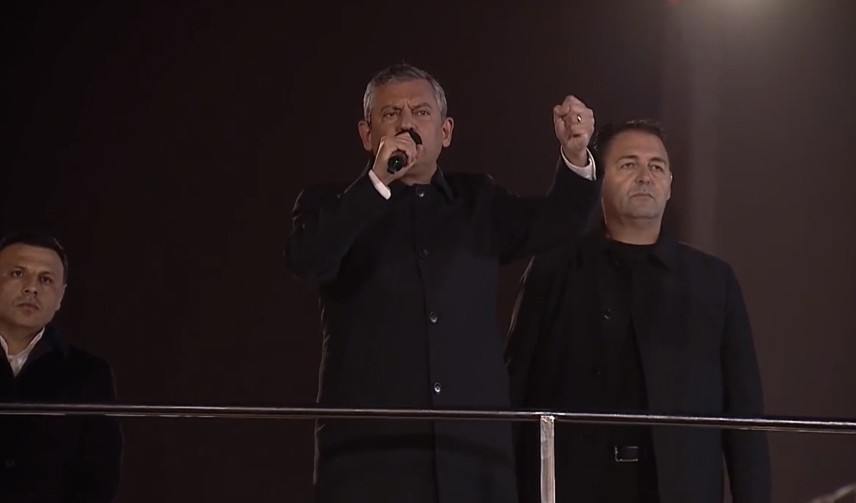 CHP'nin Ümraniye mitinginde Özel'den çarpıcı açıklamalar