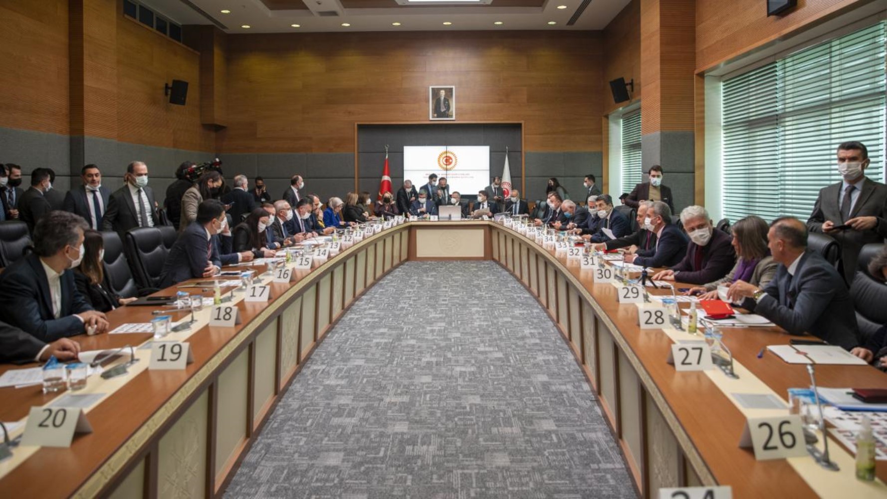 Meclis Komisyonuna İmralı yolu gözüktü: Teröristbaşı Öcalan ile görüşme için tarih verildi