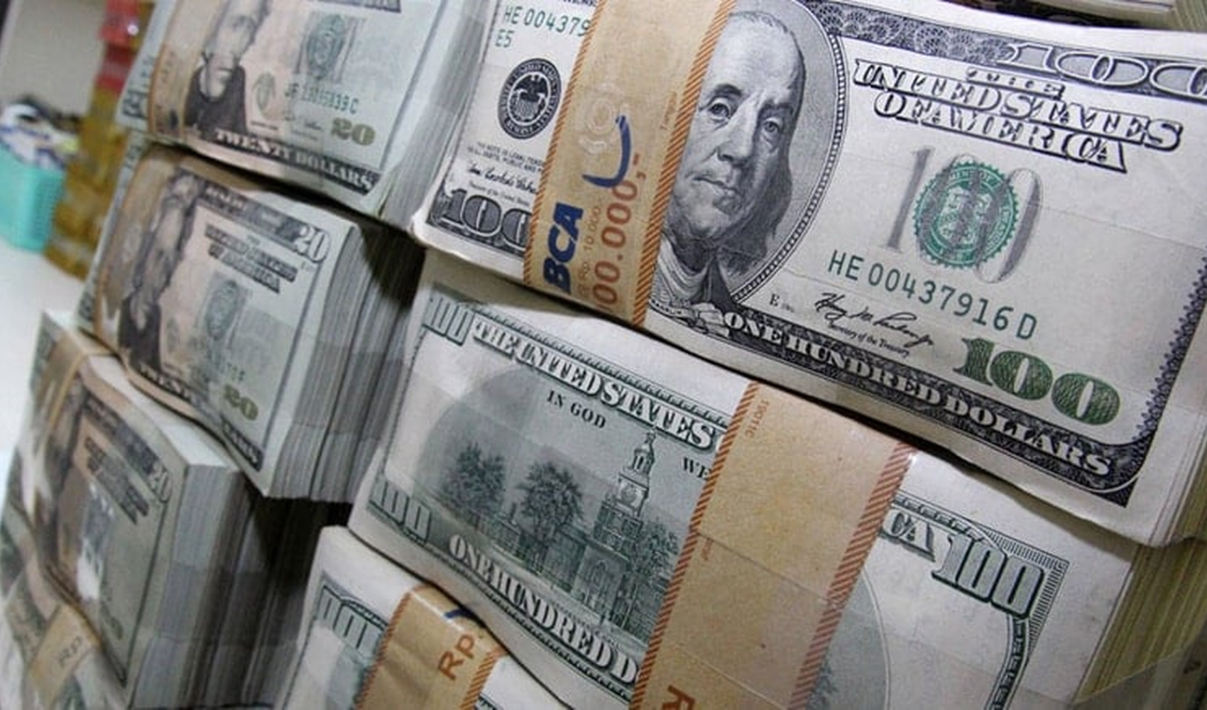 Döviz mevduatı neden artıyor?