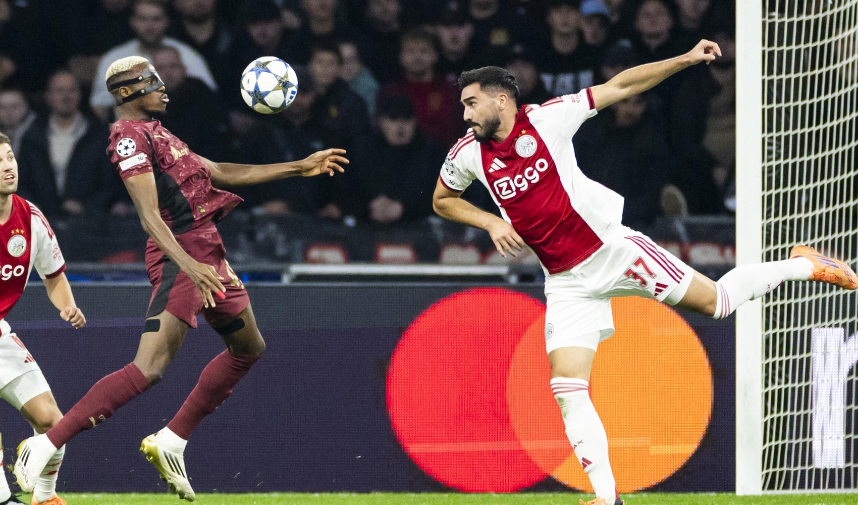 Osimhen hat-trick yaptı: Galatasaray, Ajax engelini ikinci yarıdaki gollerle geçti