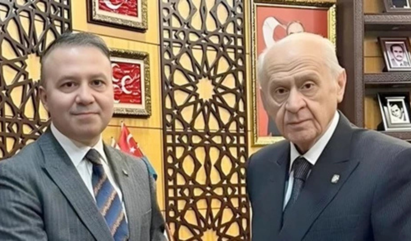 MHP- Yeni Şafak kavgasında ikinci perde: Bahçeli'nin danışmanı devreye girdi!