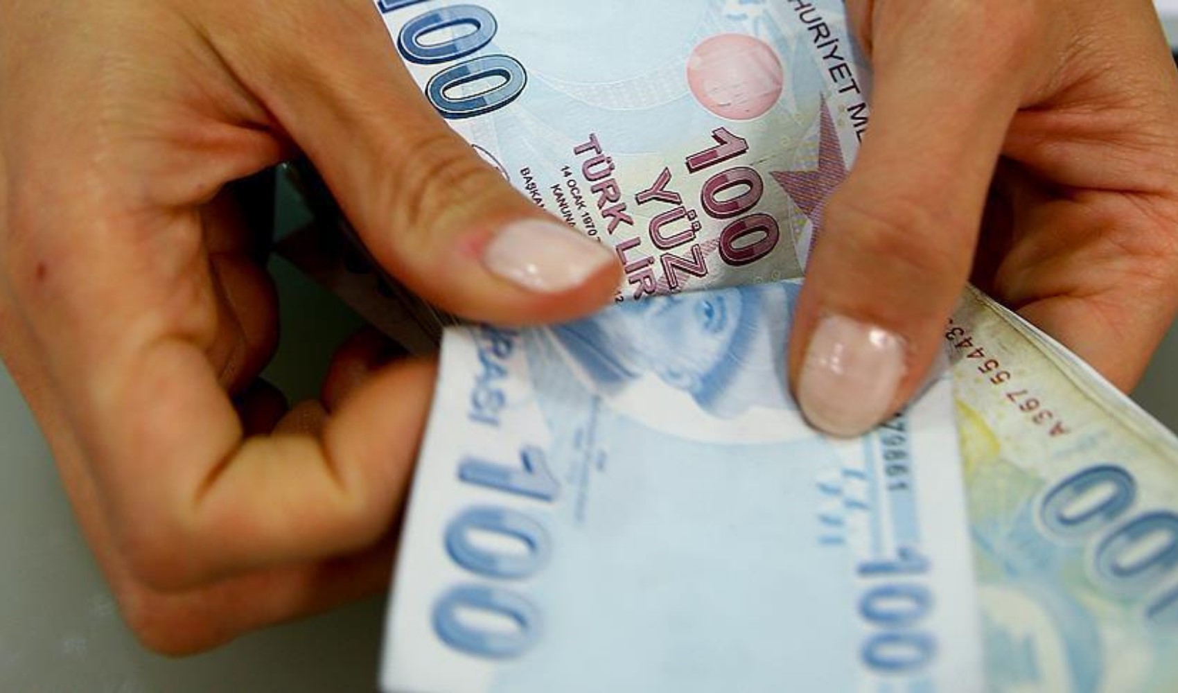 Merkez Bankası enflasyon raporunu açıkladı: Emekli maaşı zammında tablo netleşiyor!