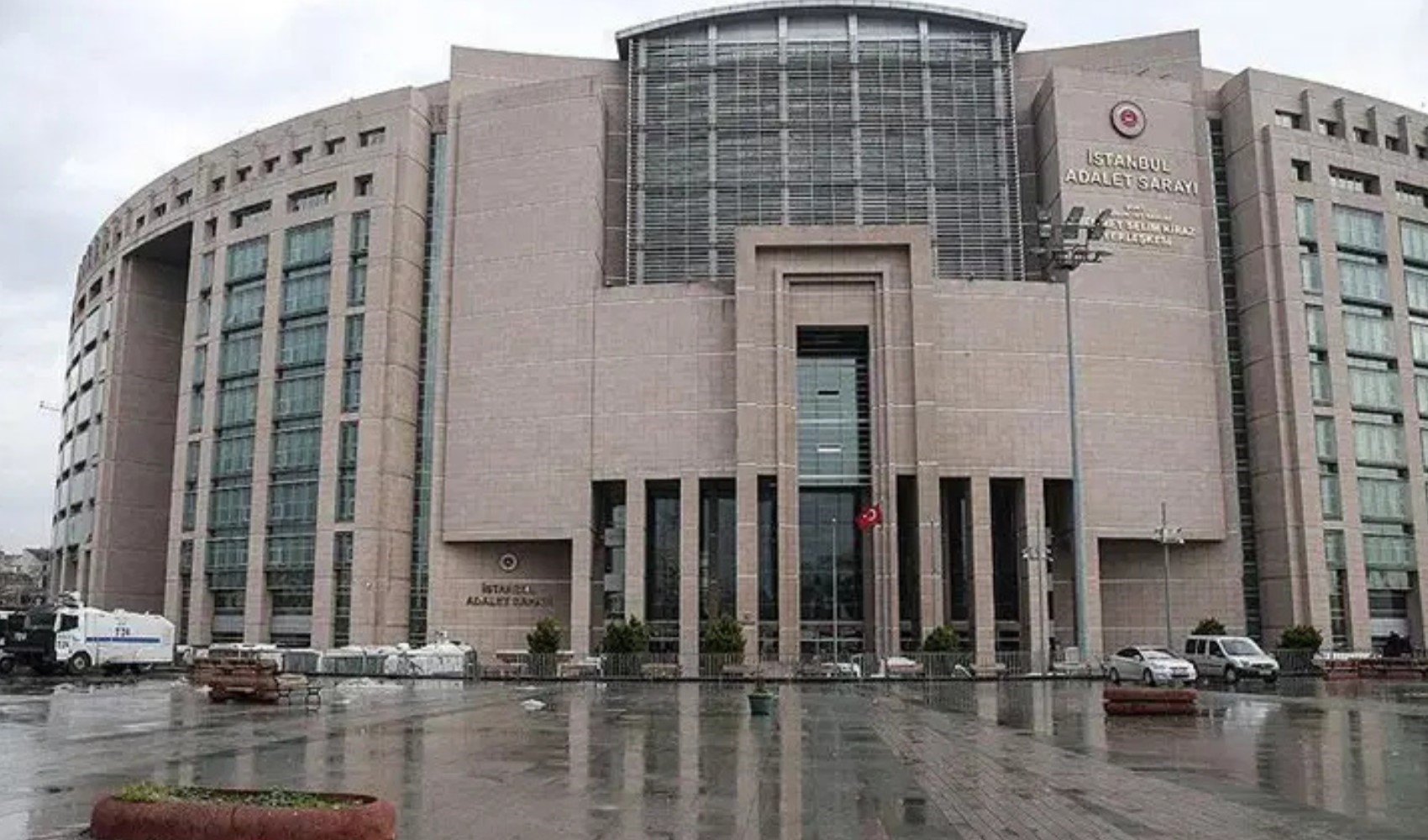 İstanbul'da bankacılık sektöründe 'tefecilik' soruşturması: Üç kişi gözaltında