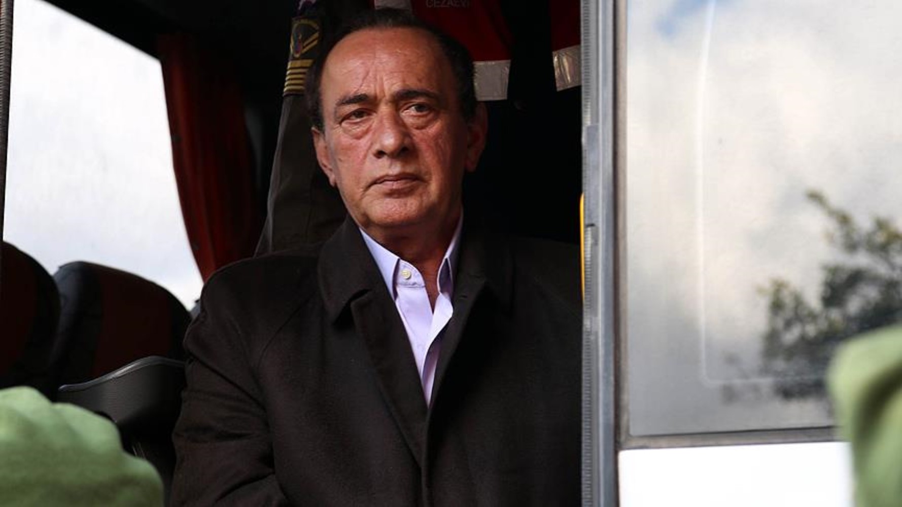 Bahçeli'nin uyarısı sonrası yurt dışına gittiği iddia edilmişti: Alaattin Çakıcı'dan fotoğraf geldi