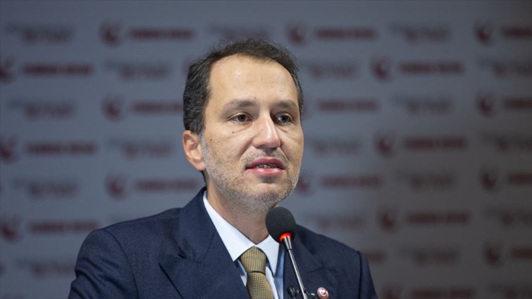 Fatih Erbakan gerçeği açıkladı: Erdoğan YRP'li isimleri arayıp AKP'ye davet etmiş! Baskı ve şantaj iddiası