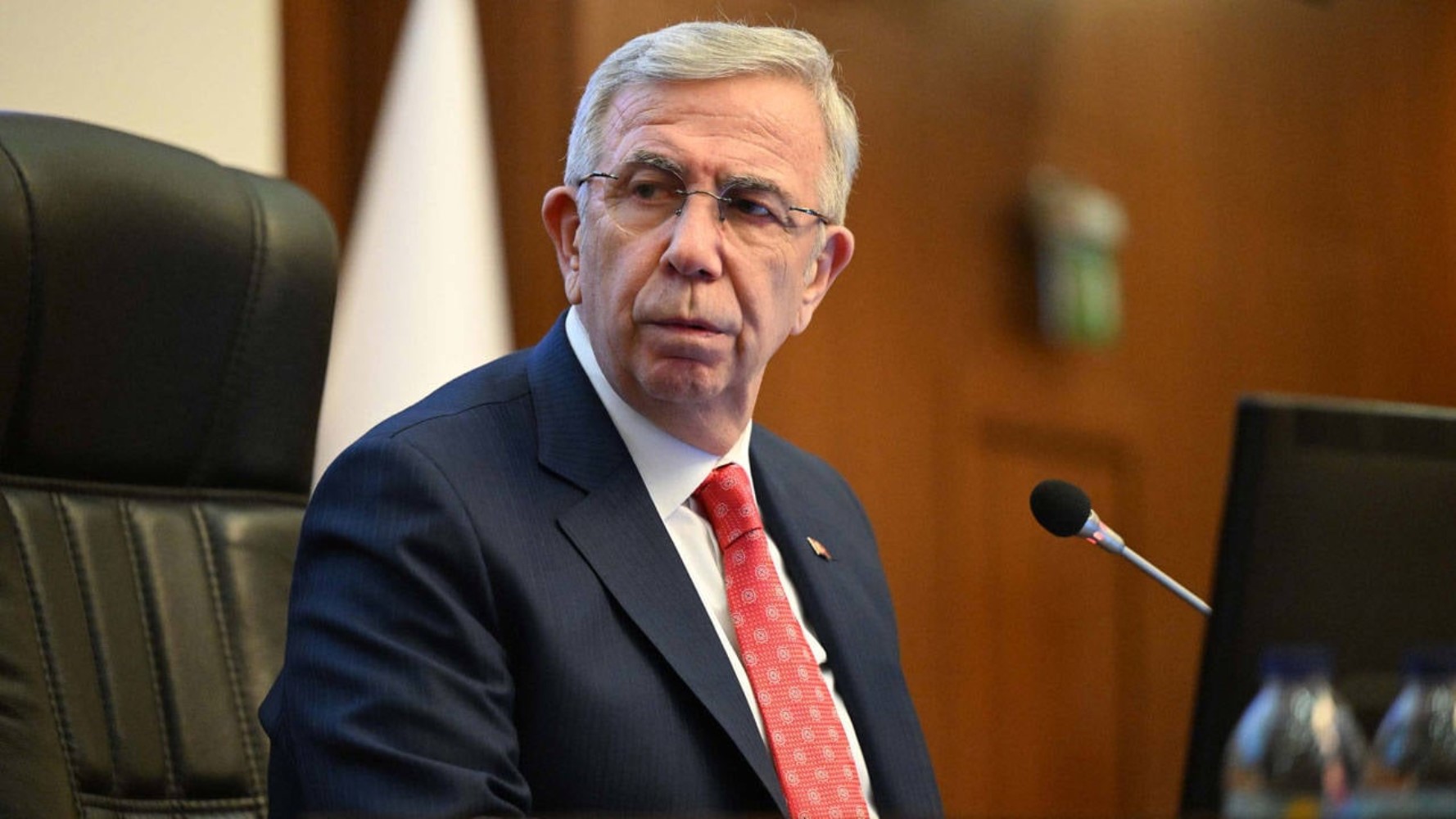 Siyasette 1.parti polemiği... O anket sonucu tartışmaları bitirdi