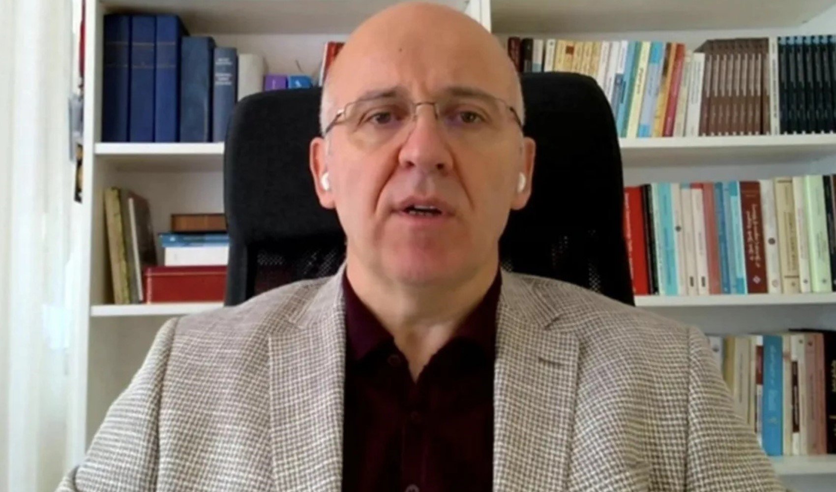 İstanbul Üniversitesi öğretim üyesinden tepki çeken 10 Kasım paylaşımı