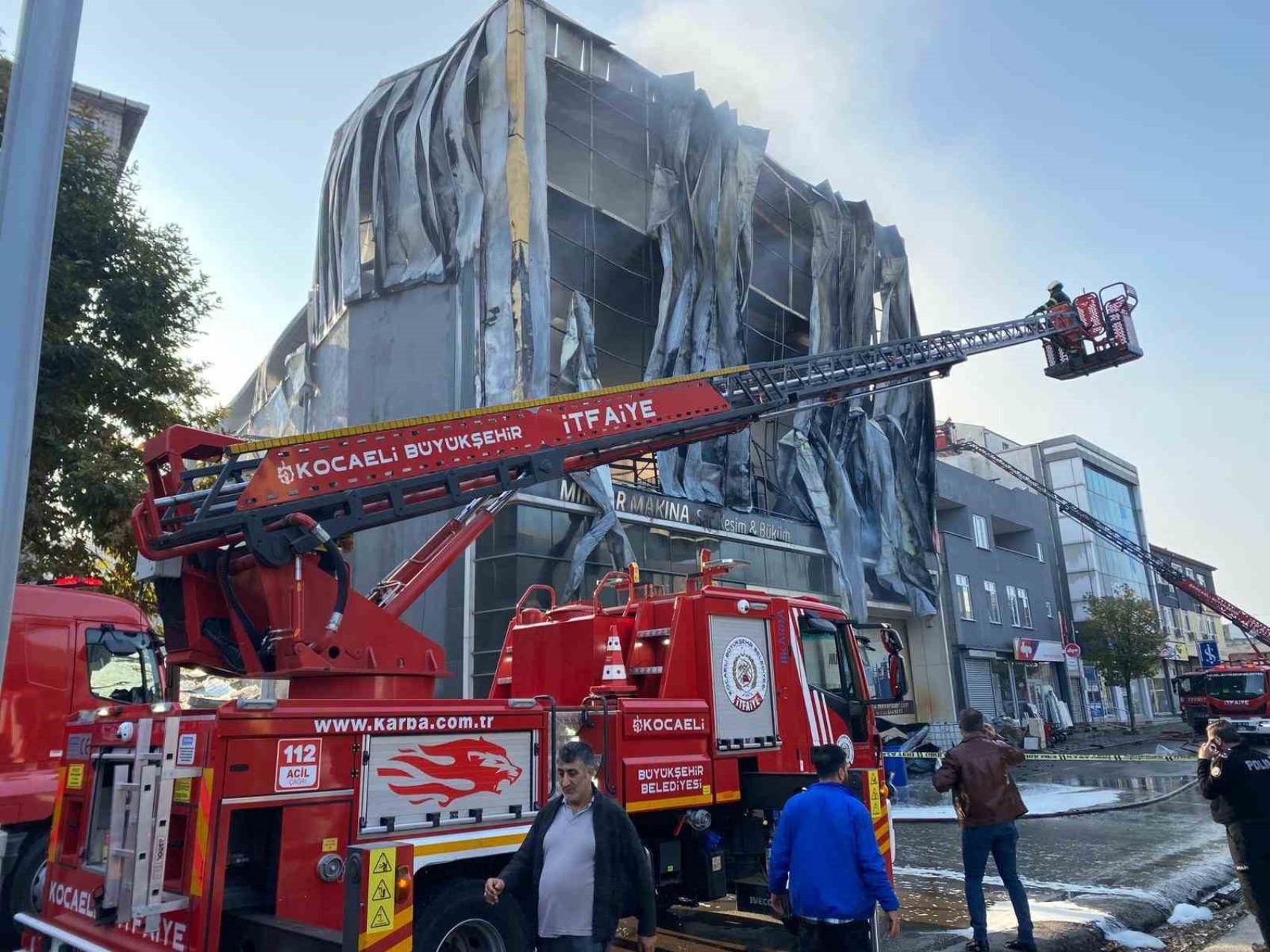Kocaeli’deki yangın faciasında hayatını kaybedenlere küfür ettiler! Skandal mesajlar ortaya çıktı…