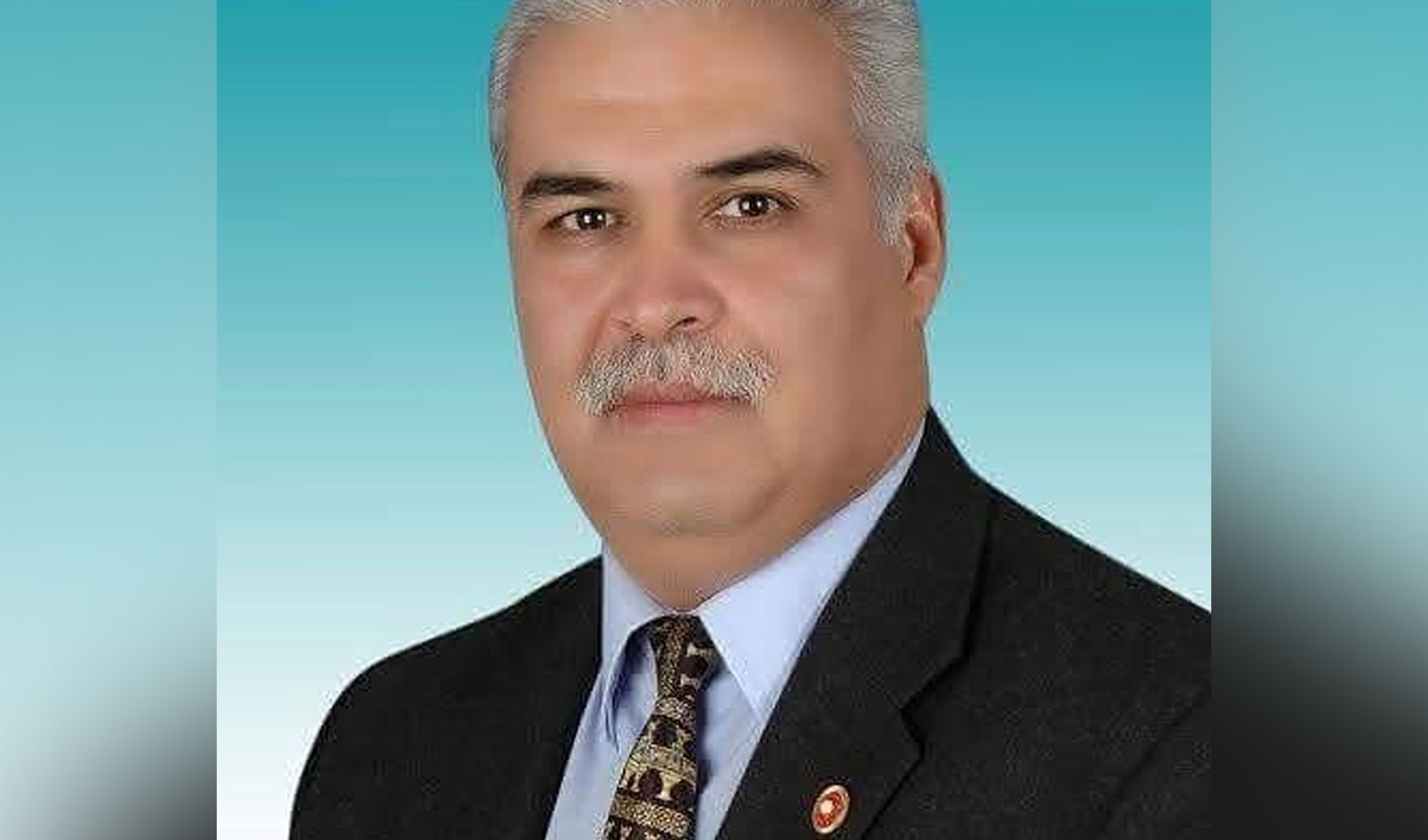 Eski başkan araç kullanırken kalp krizi geçirip hayatını kaybetti