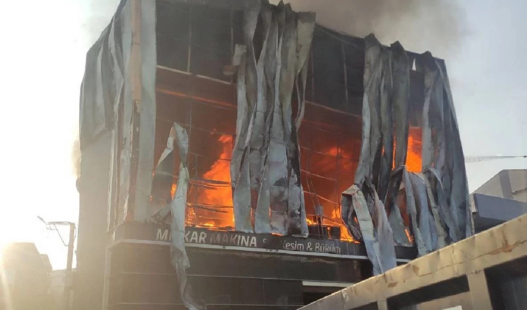 Kocaeli Valisi ve Belediye Başkanı taziye alanından kovuldu!