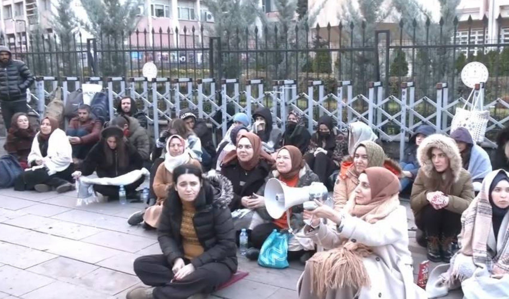 Atanamayan öğretmenler eylemde