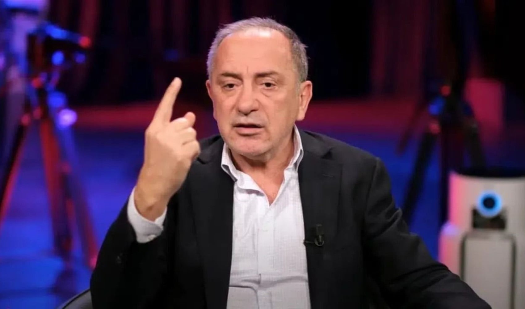 Silivri'den aylar sonra ilk mektup: Fatih Altaylı karar sonrası dosyaları neden fırlattığını açıkladı