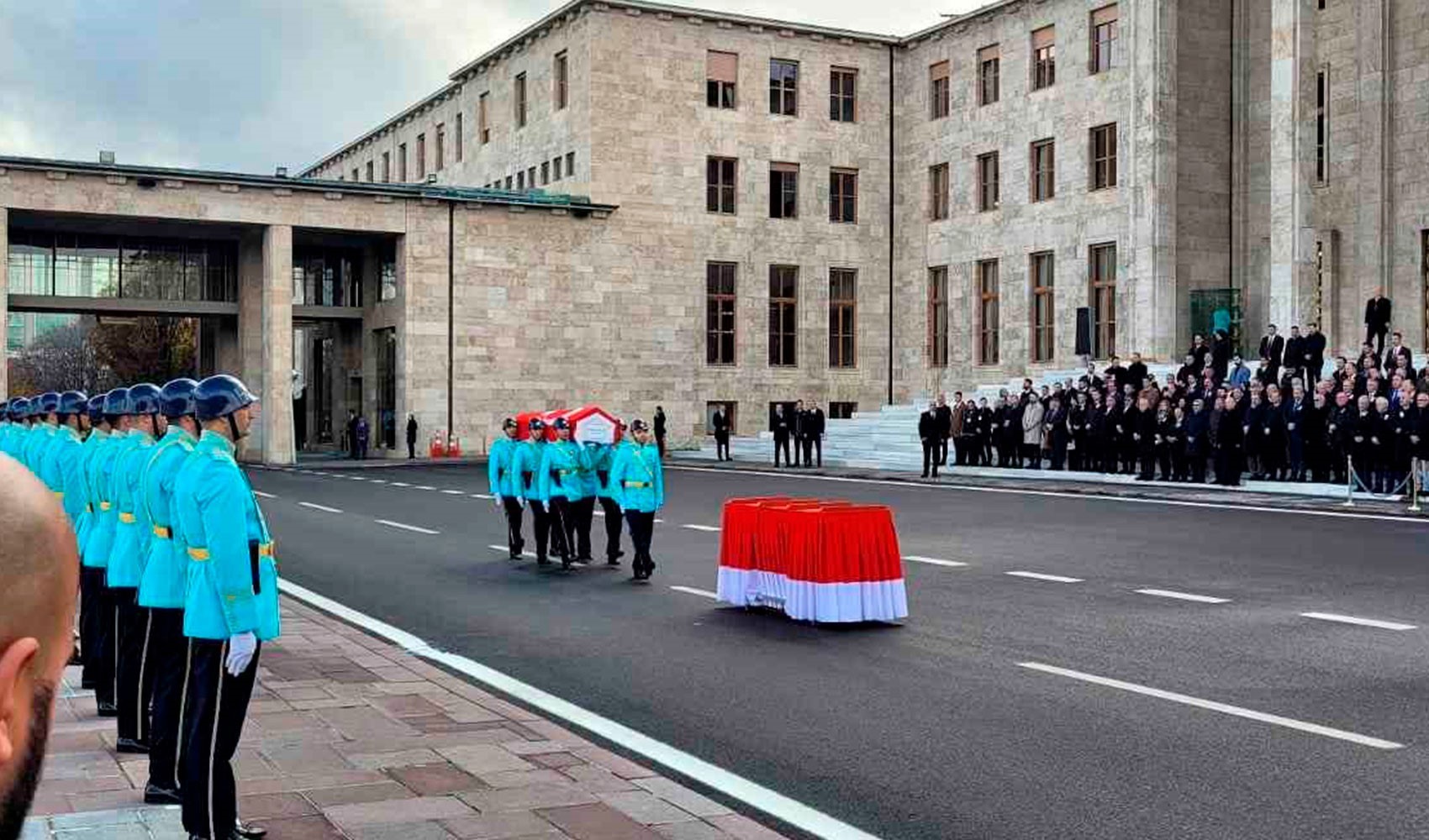 Hayatını kaybeden eski AKP'li vekil için TBMM'de tören düzenlendi