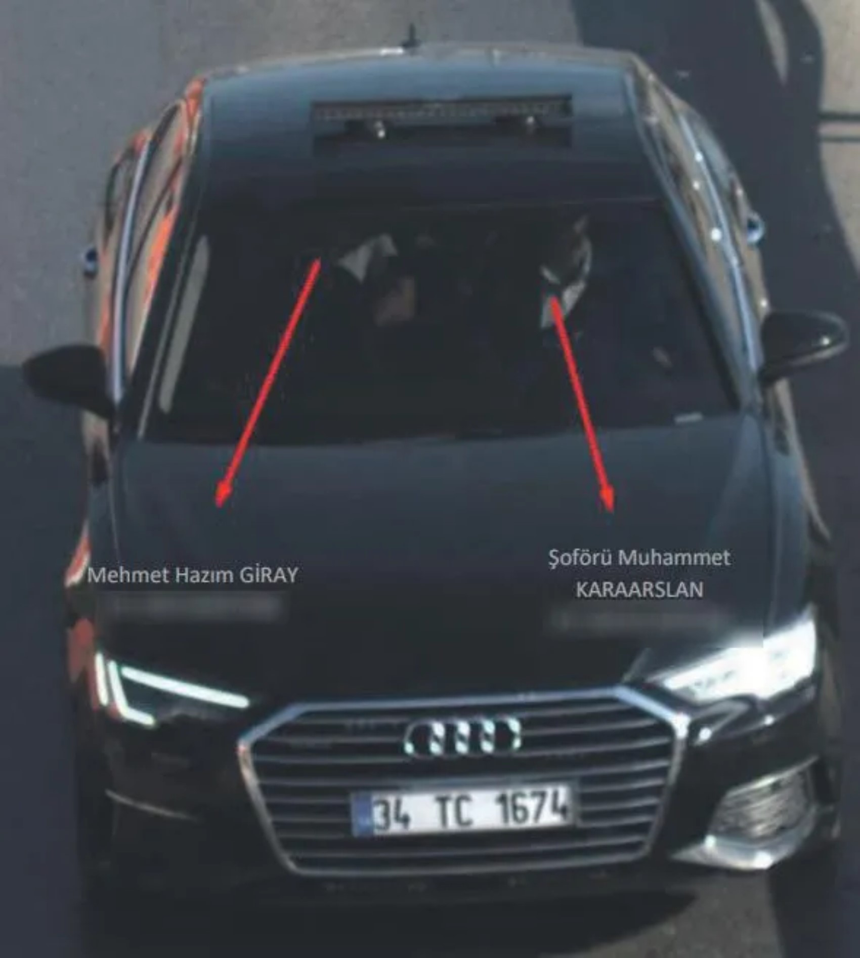 Ali Mahir Başarır çakarlı araç kullanan 5 gazetecinin adını verdi! Cem Küçük Ali Yerlikaya'ya çağrı yaptı