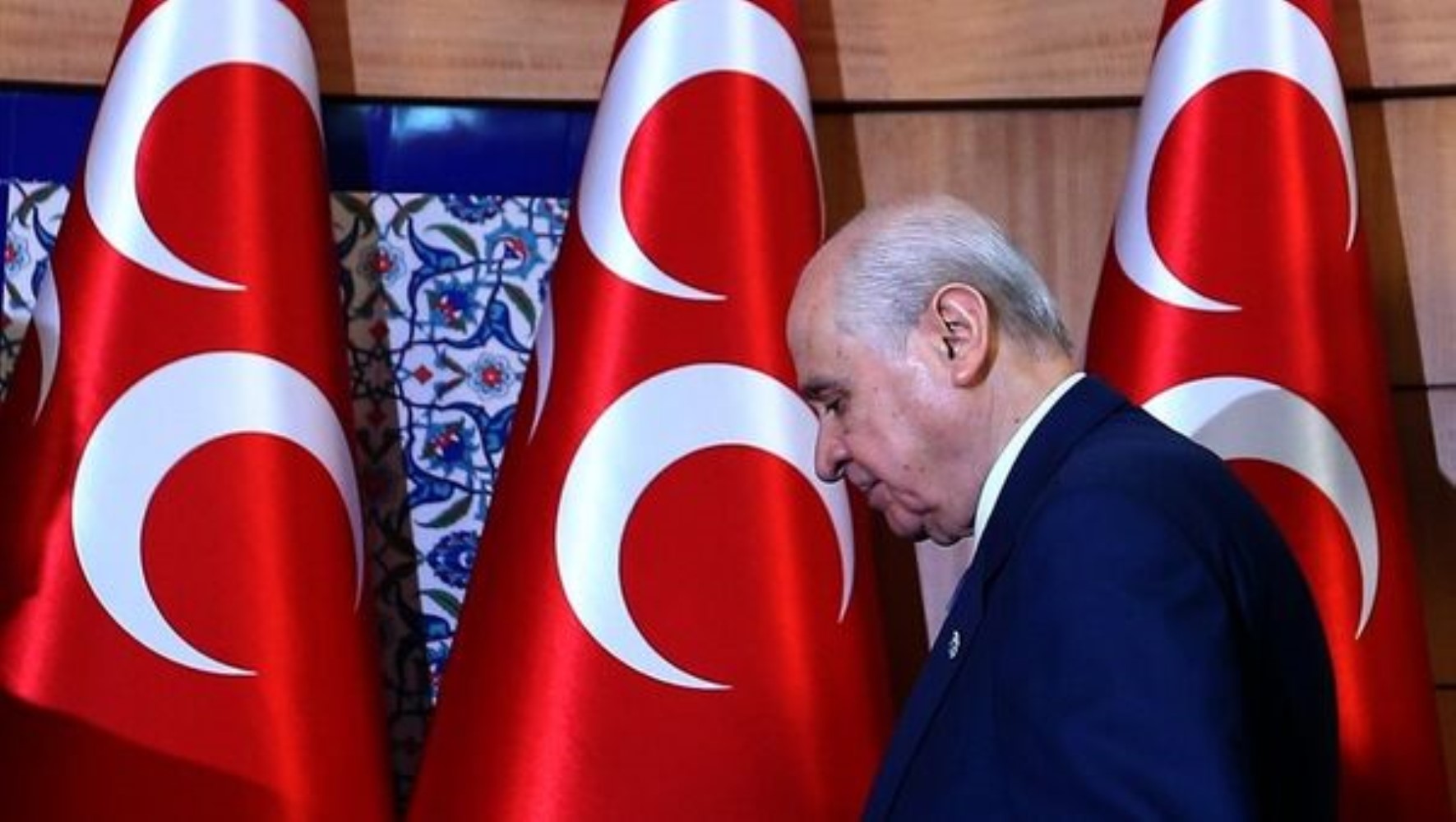 Cumhur İttifakı'nı karıştıran anket: AKP koridorlarında MHP'ye sert eleştiriler