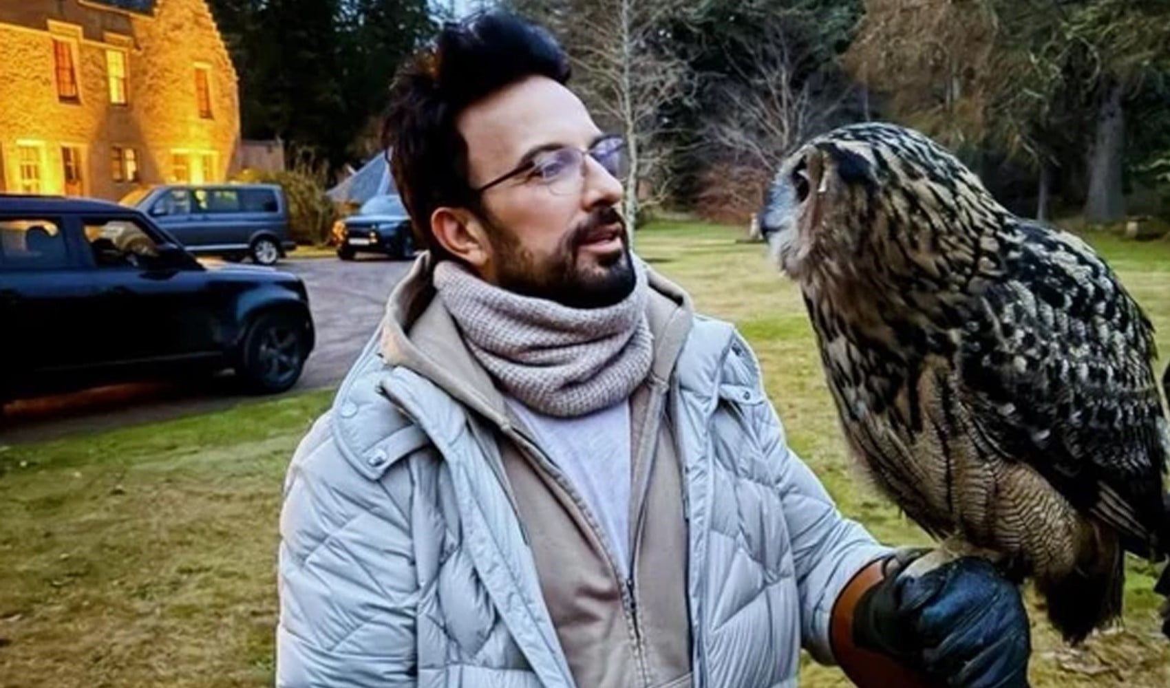 Tarkan'ın 'puhu kuşu' pozları beğeni topladı