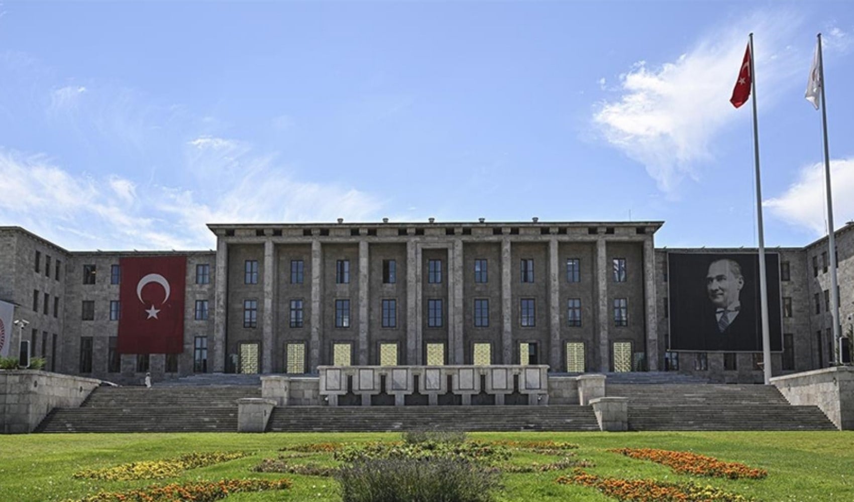 TBMM Genel Sekreterliğinden 'stajyer tacizi' konusuna dair açıklama: Uzaklaştırılmıştır