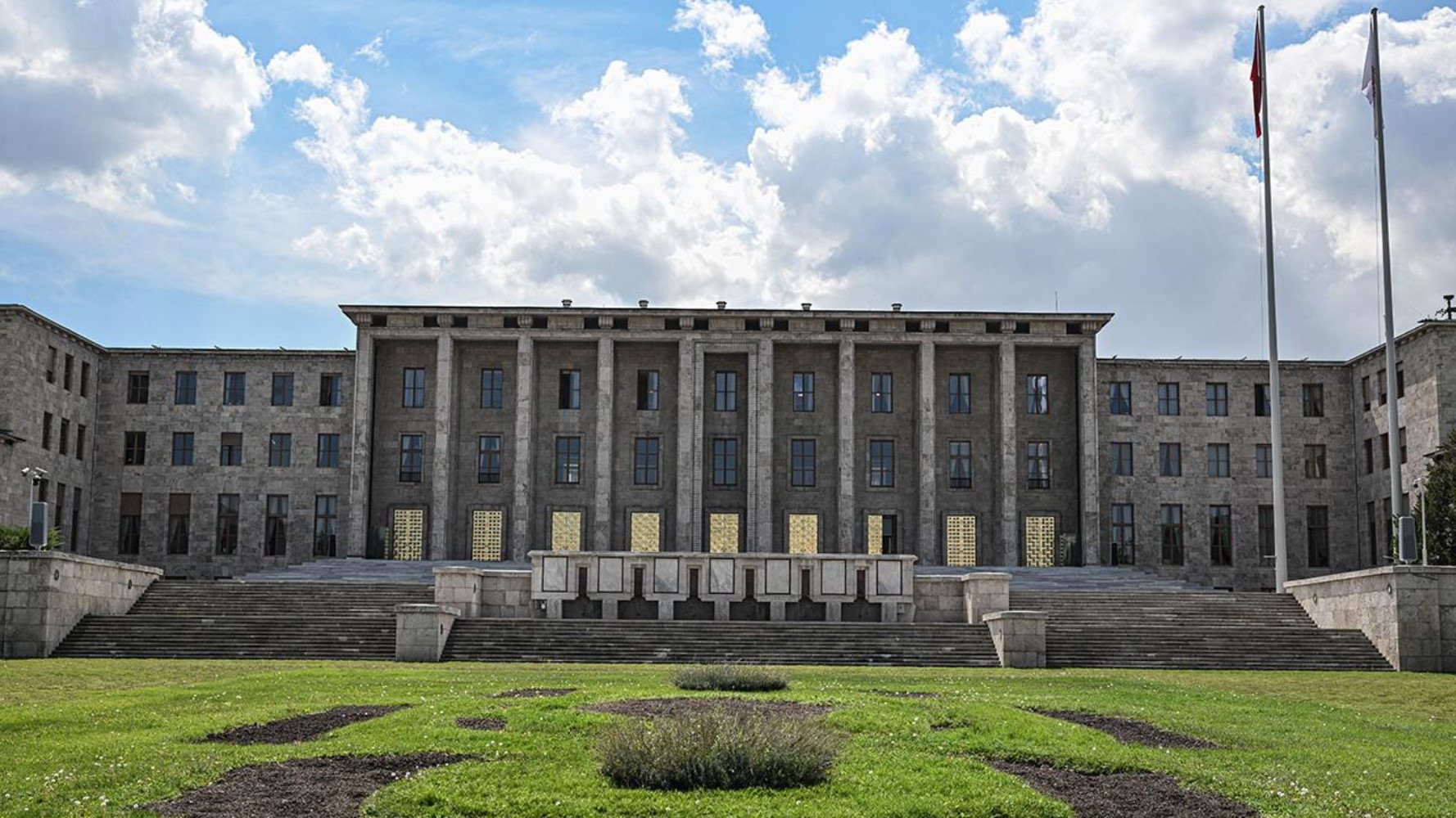 Meclis’teki taciz skandalında yeni ifadelere ulaşıldı: 'Kimseye söylemeyeceksin' denilerek susturulmuş