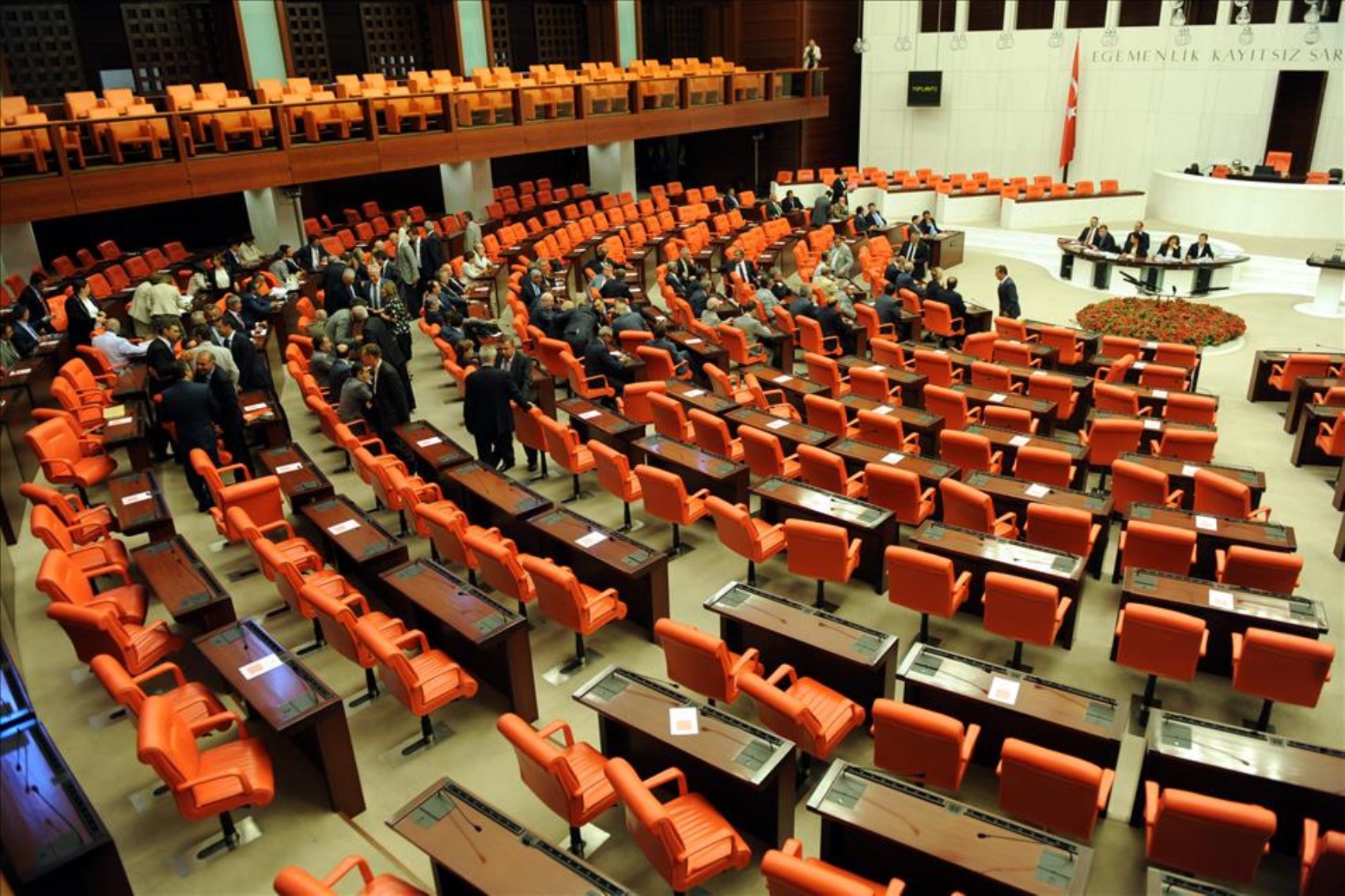 İktidar vekilleri de güçlendirilmiş parlamenter sistemi istiyor: Başkanlık sistemi sorunu