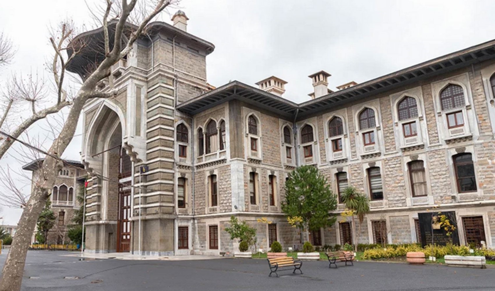 İstanbul Erkek Lisesi'ndeki taciz listesi krizi: Müdür görevden alındı