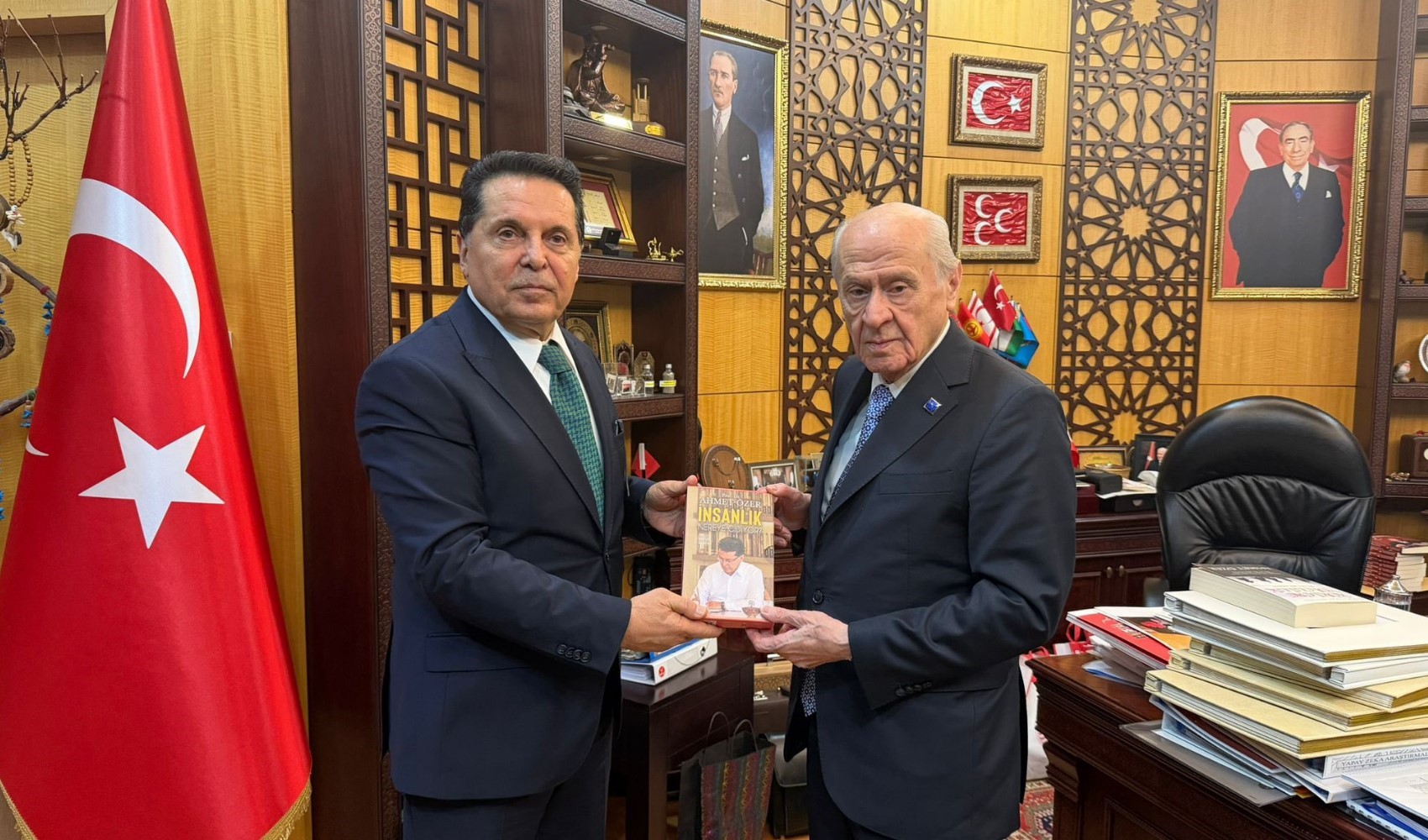 Ahmet Özer ve Devlet Bahçeli arasında dikkat çeken görüşme: Bahçeli'ye teşekkür etti