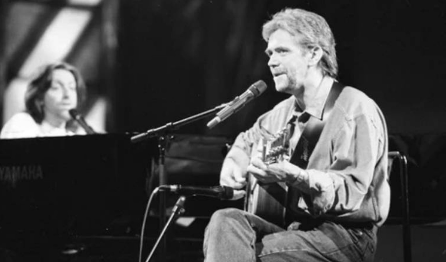 Eurovision'a tepkiler dinmiyor