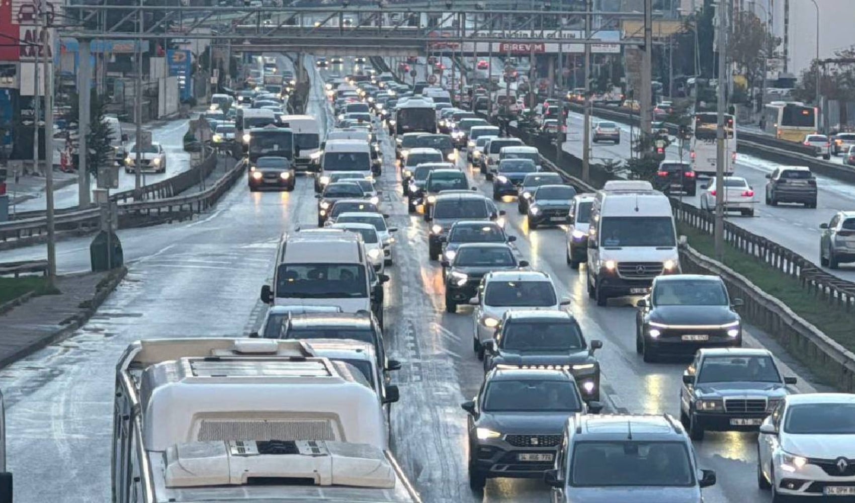 Trafik ihlallerine ağır cezalar yolda