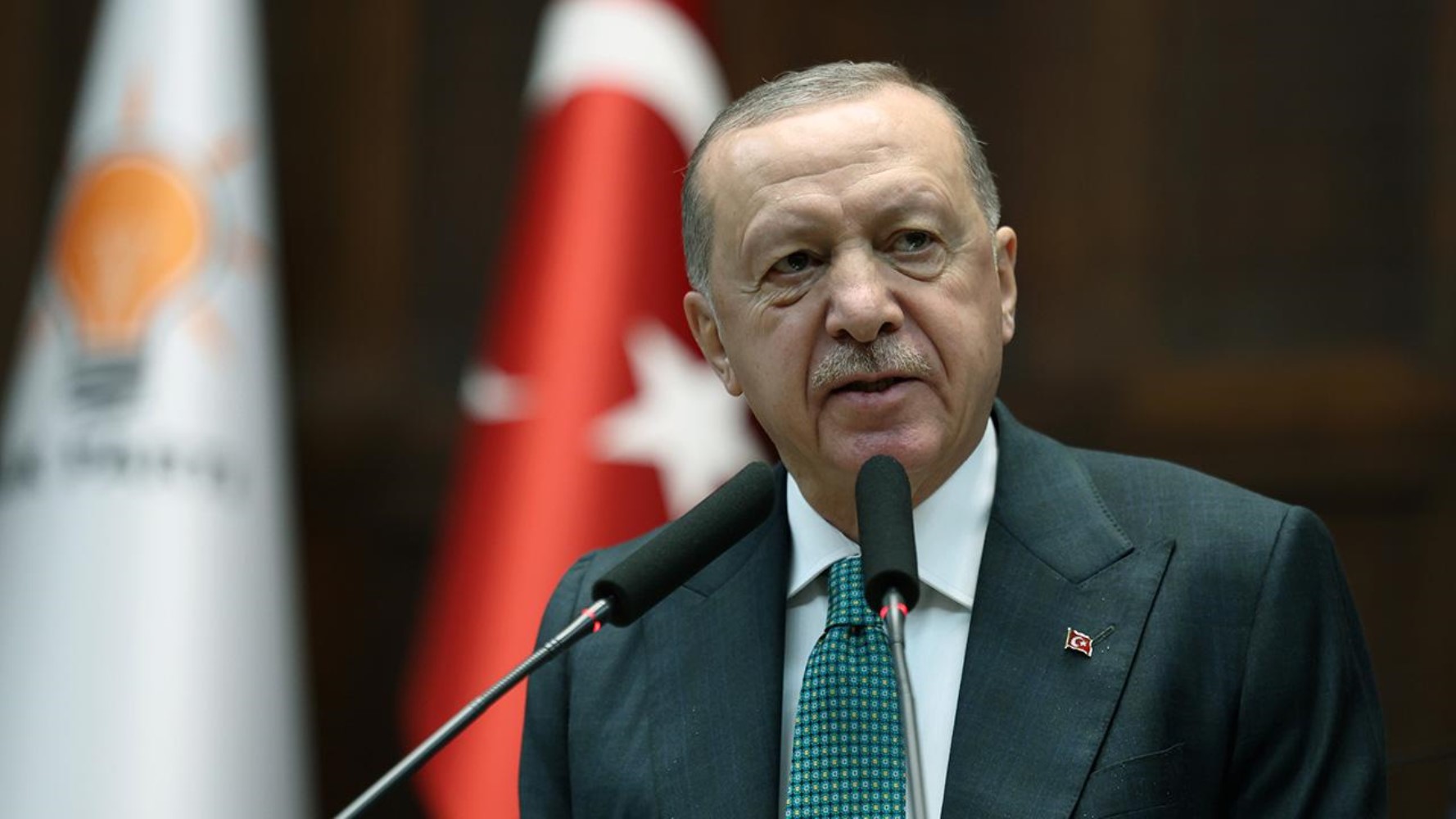 Erdoğan'ın AKP'yi kime bırakacağı belli oldu! 'Yabana atılacak senaryo değil'