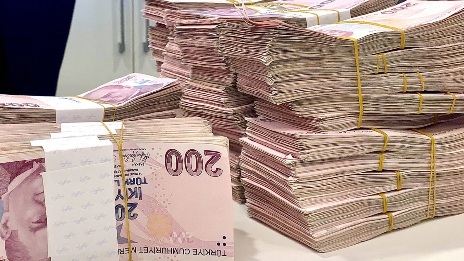 Vergi yüzsüzleri listesi açıklandı: 3'ü birden aynı tabloda yer aldı!