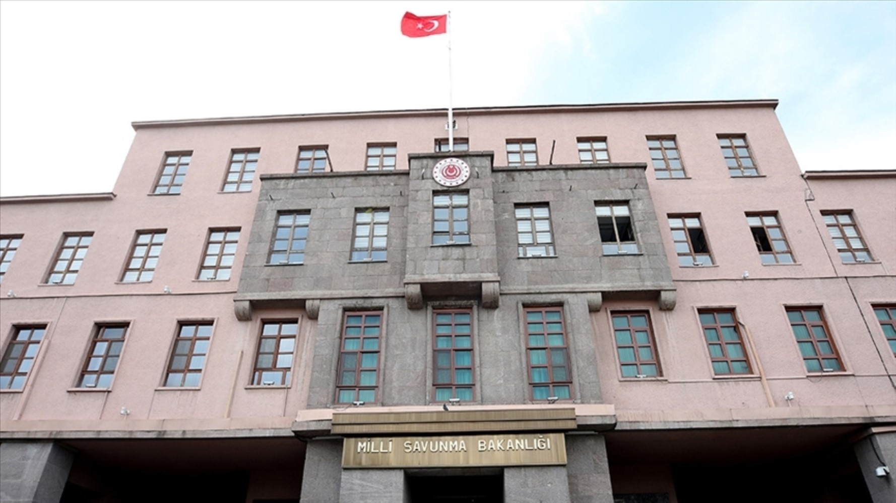 MSB'den düşürülen İHA ile ilgili açıklama geldi: İki ülkeye uyarı!