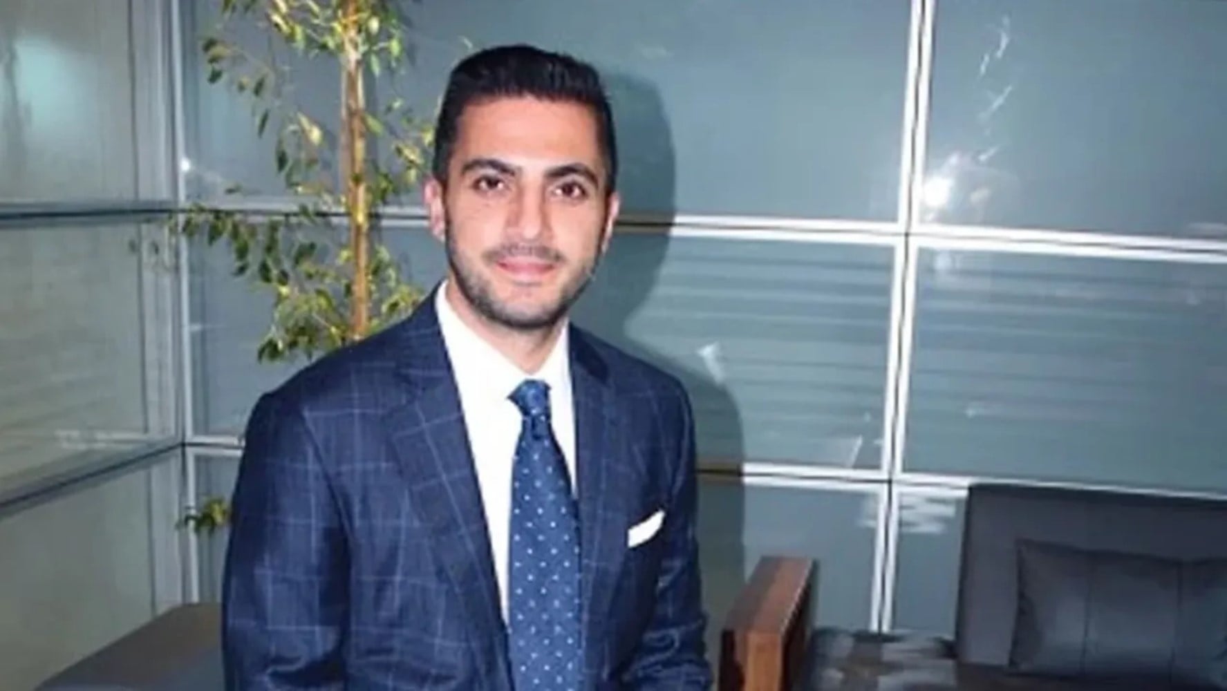 İstanbul Boğazı'ndaki yalıda uyuşturucu ve grup seks partileri!