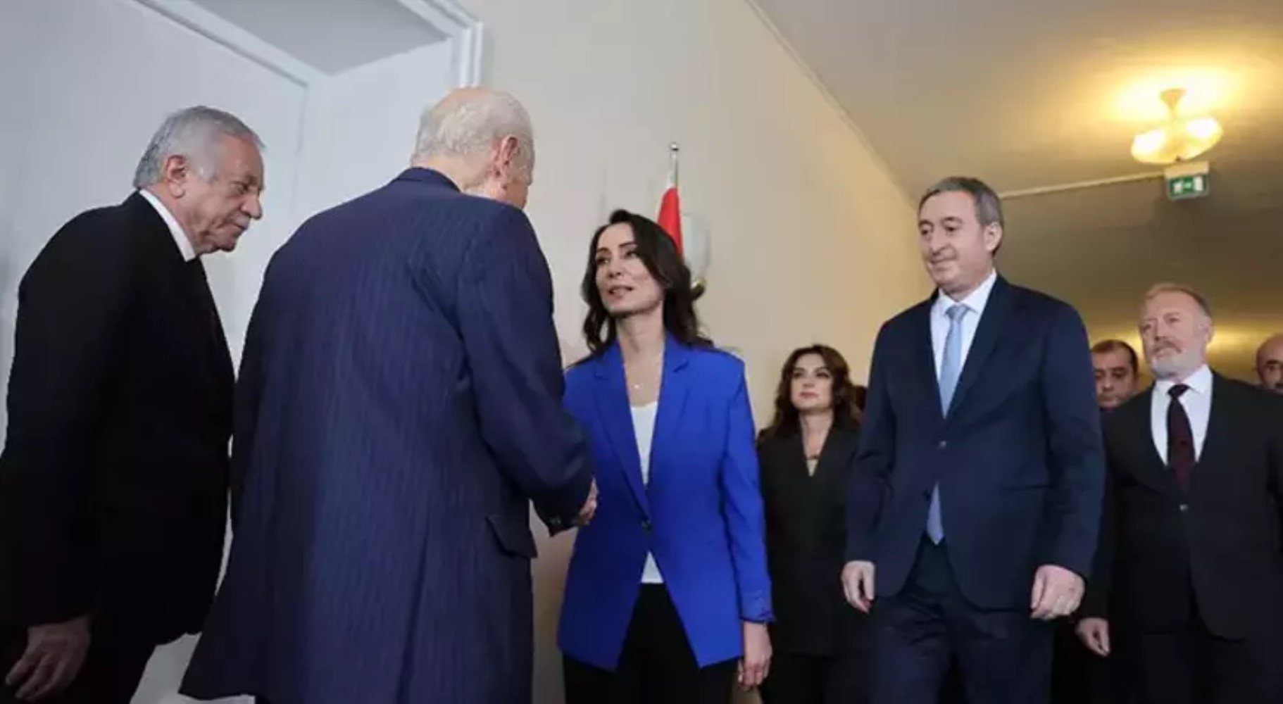 Açılımın ikinci ayağı başlıyor: PKK'lı teröristlere 1 yıl süre!