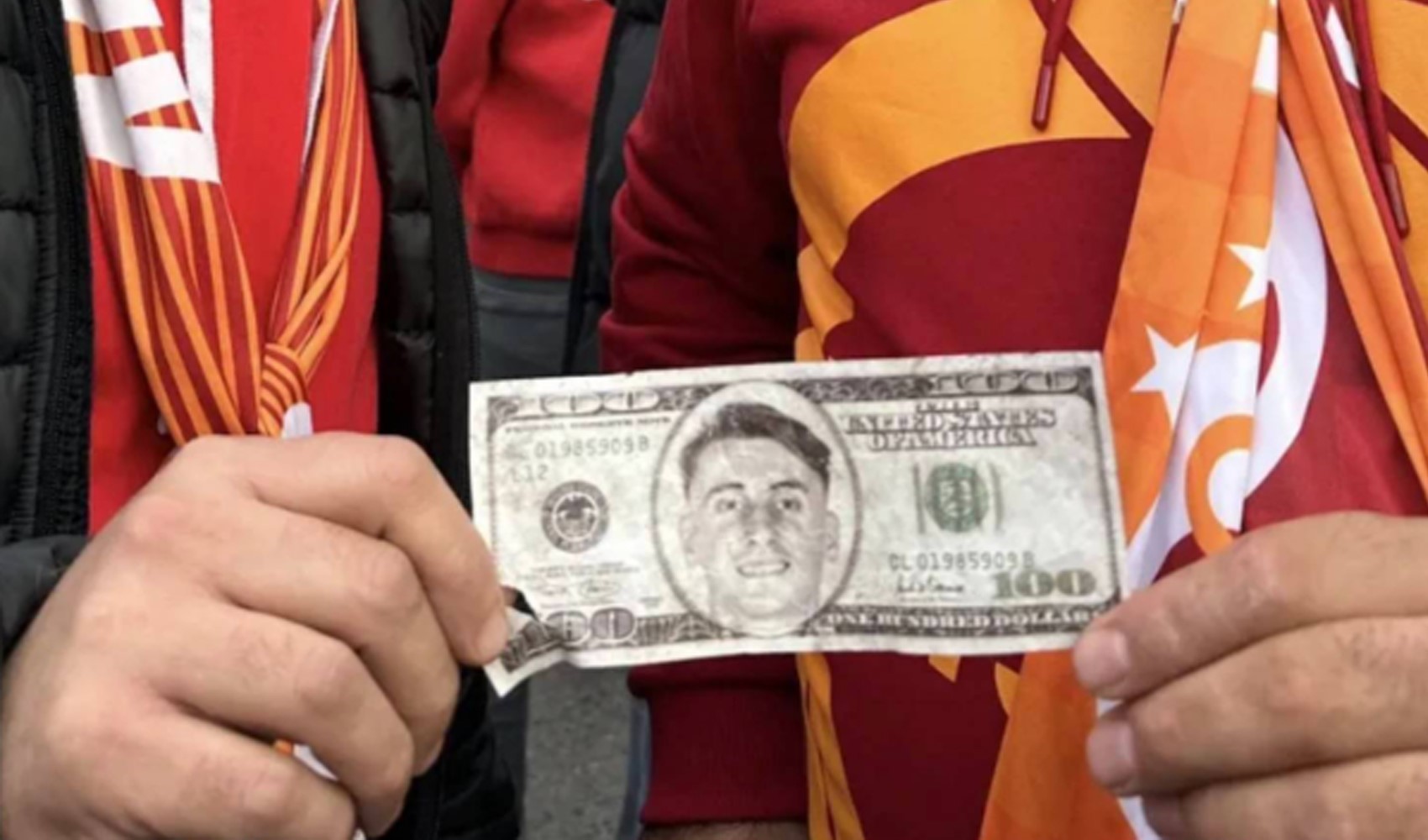 Kerem Aktürkoğlu için dolarlı protesto