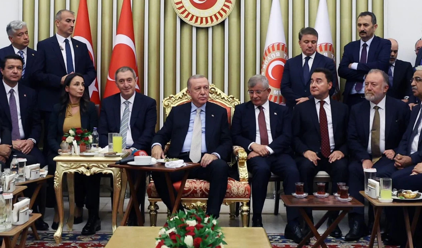 Erdoğan'a yakın 3 isme Meclis'te tepki