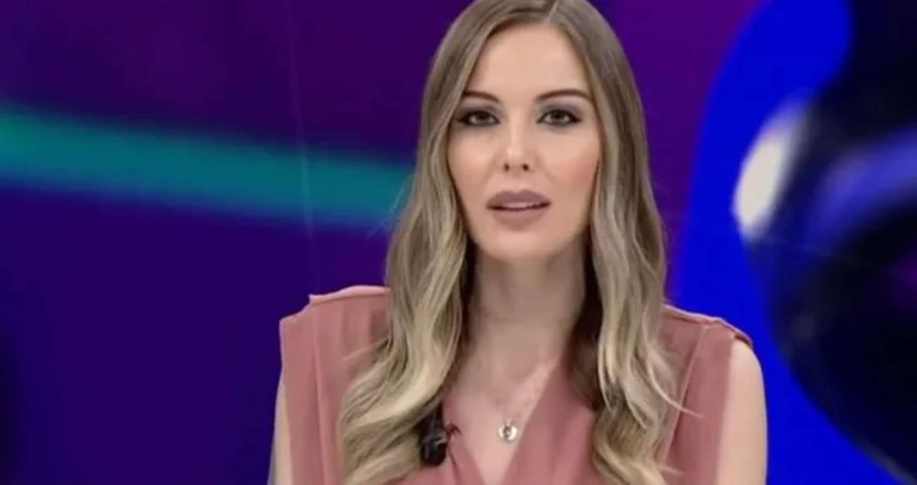 Hande Sarıoğlu, Mehmet Akif Ersoy'a seslendi!