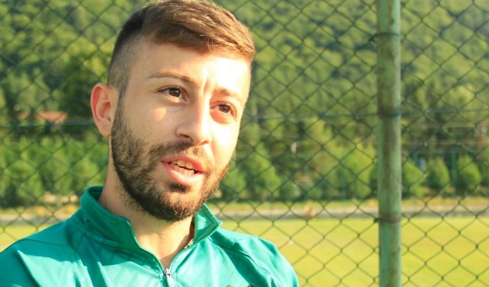 Silahlı saldırıya uğrayan futbolcu hayatını kaybetti