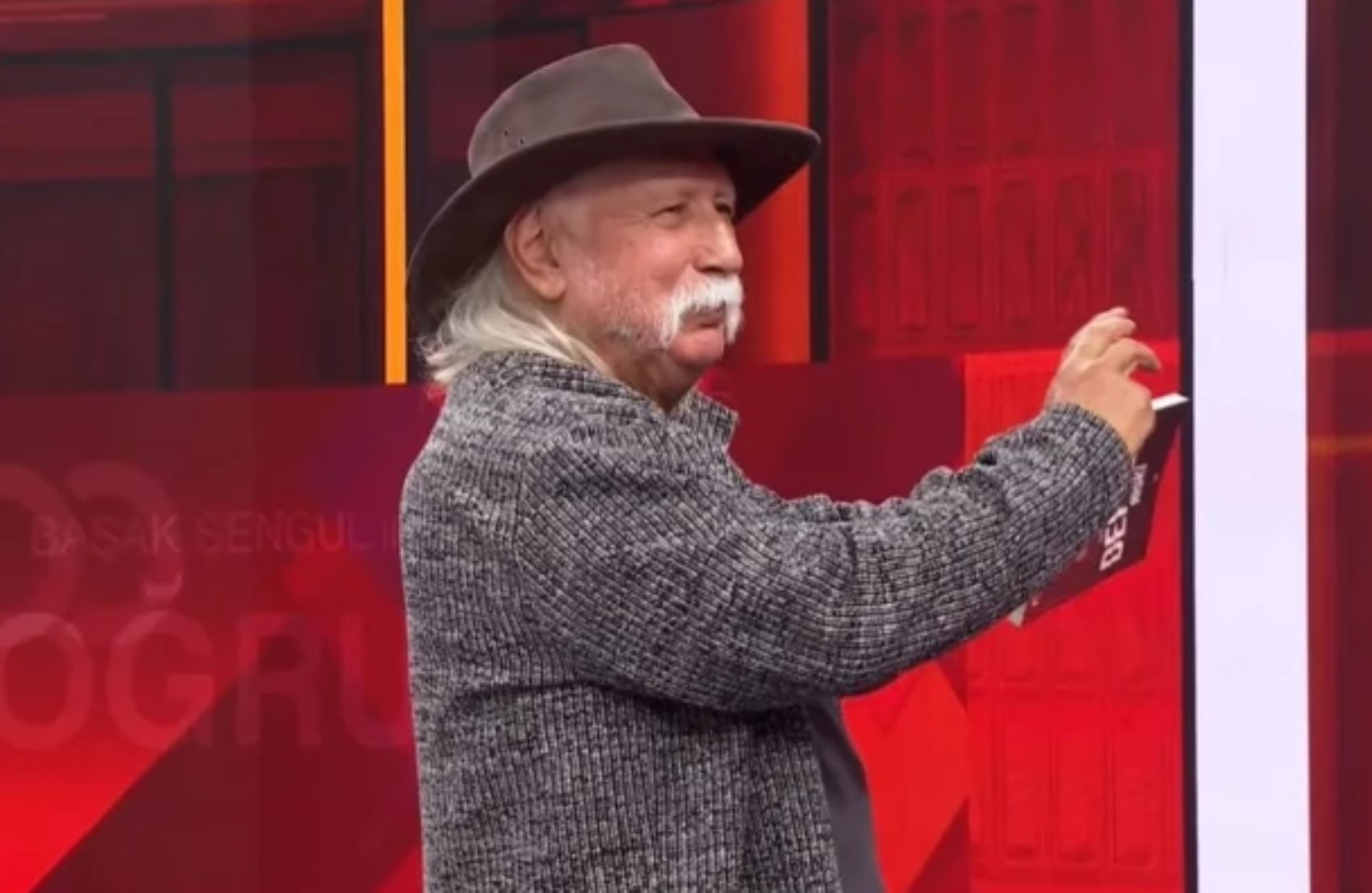 Prof. Dr. Şener Üşümezsoy'dan The New York Times'ın deprem raporuyla ilgili yeni açıklamalar: Bu faydan deprem üretemezler